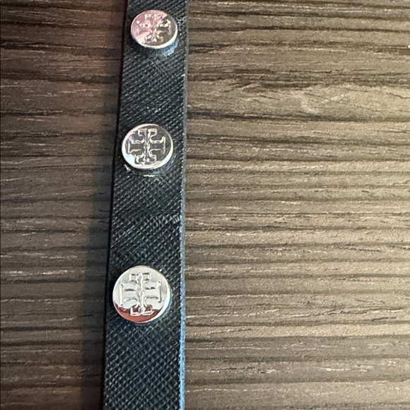 Tory Burch Black Double Wrap Logo Stud Leather Bracelet - Picture 9 of 11